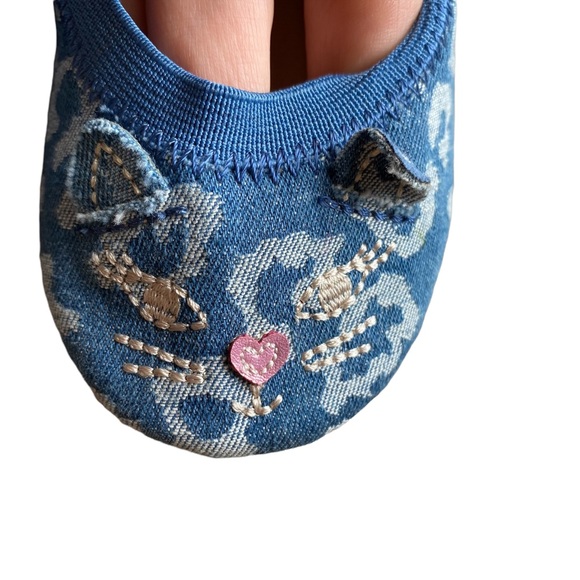Baby Gap Kitten Toddler Girls Denim Flats Size 8 - Picture 2 of 6